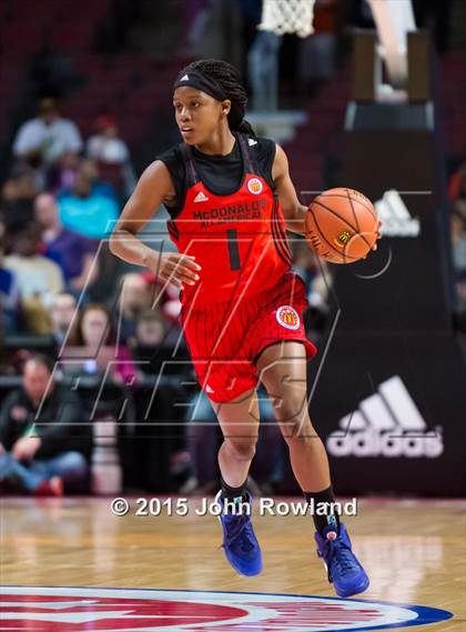 Thumbnail 2 in 2015 McDonald's All American Girls Game photogallery.