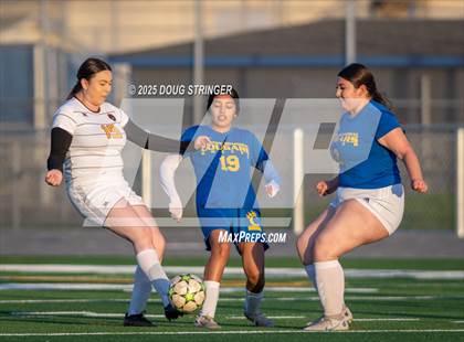 Thumbnail 1 in JV: San Lorenzo @ Newark Memorial photogallery.