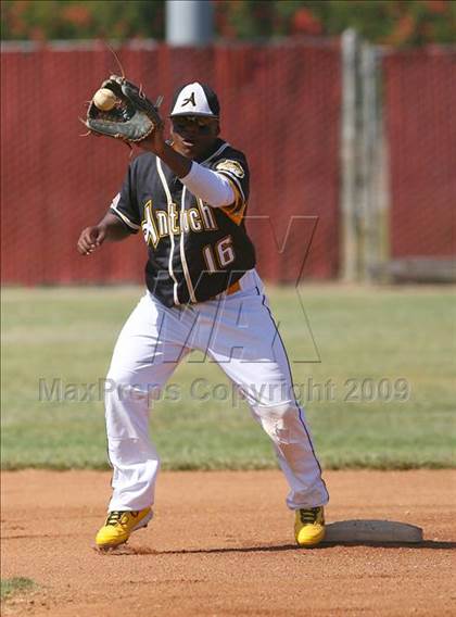 Thumbnail 3 in Deer Valley vs. Antioch (Righetti Spring Classic Tournament) photogallery.