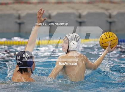 Thumbnail 2 in Chicago Mount Carmel vs Jones-Payton (6th Annual Windy City Classic) photogallery.