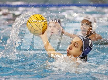 Thumbnail 2 in Chicago Mount Carmel vs Jones-Payton (6th Annual Windy City Classic) photogallery.