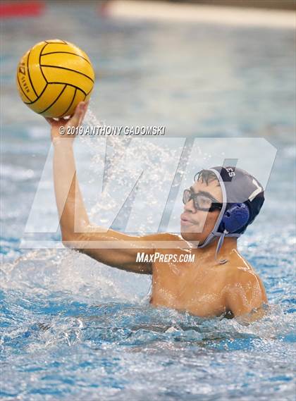 Thumbnail 1 in Chicago Mount Carmel vs Jones-Payton (6th Annual Windy City Classic) photogallery.