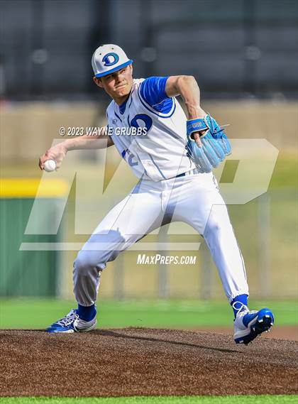Thumbnail 3 in Hallsville vs. Decatur (Longview Lobo Invitational) photogallery.