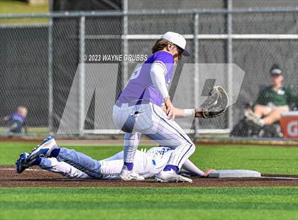 Thumbnail 3 in Hallsville vs. Decatur (Longview Lobo Invitational) photogallery.