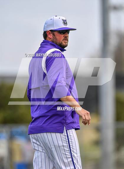 Thumbnail 2 in Hallsville vs. Decatur (Longview Lobo Invitational) photogallery.