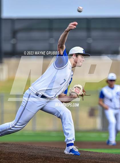 Thumbnail 2 in Hallsville vs. Decatur (Longview Lobo Invitational) photogallery.