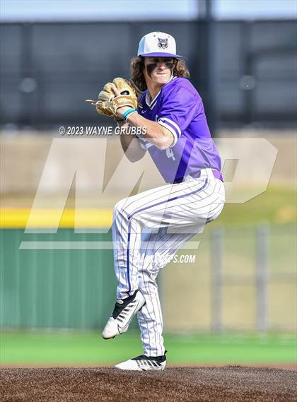 Thumbnail 3 in Hallsville vs. Decatur (Longview Lobo Invitational) photogallery.