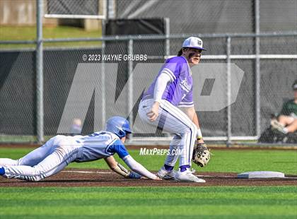 Thumbnail 1 in Hallsville vs. Decatur (Longview Lobo Invitational) photogallery.