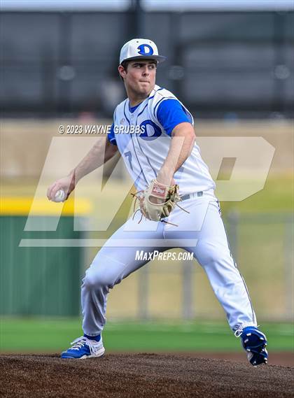 Thumbnail 2 in Hallsville vs. Decatur (Longview Lobo Invitational) photogallery.