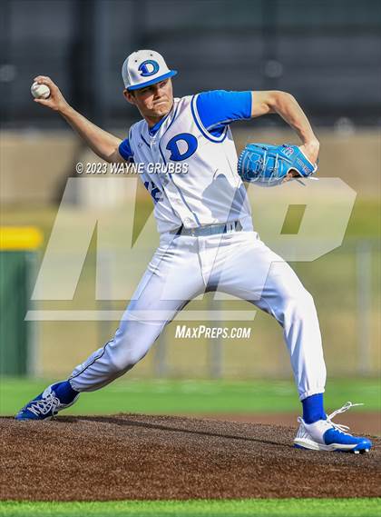 Thumbnail 1 in Hallsville vs. Decatur (Longview Lobo Invitational) photogallery.