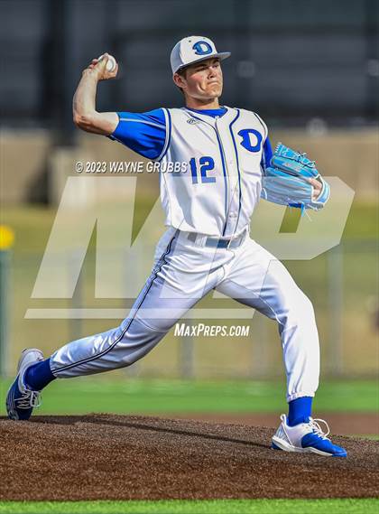 Thumbnail 2 in Hallsville vs. Decatur (Longview Lobo Invitational) photogallery.