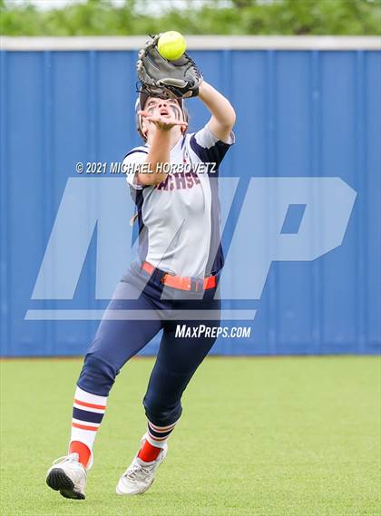 Thumbnail 1 in Tyler Legacy @ Sachse (UIL 6A Bi-District Playoff) photogallery.