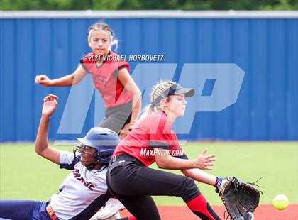 Thumbnail 1 in Tyler Legacy @ Sachse (UIL 6A Bi-District Playoff) photogallery.