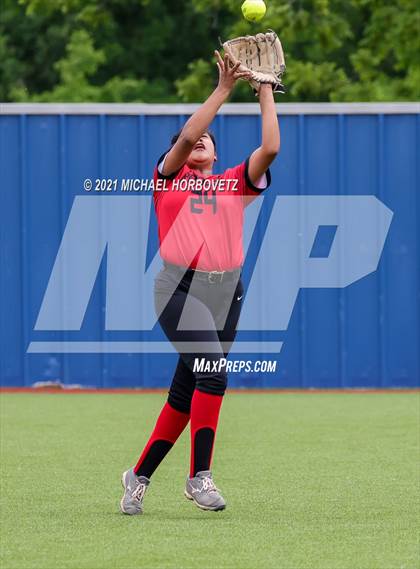 Thumbnail 1 in Tyler Legacy @ Sachse (UIL 6A Bi-District Playoff) photogallery.