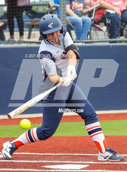 Thumbnail 2 in Tyler Legacy @ Sachse (UIL 6A Bi-District Playoff) photogallery.