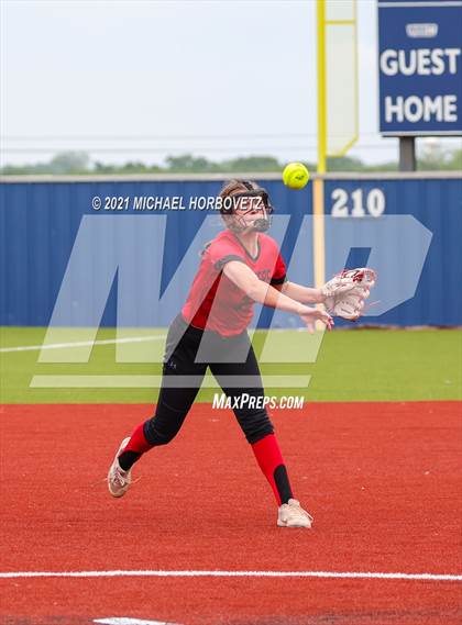 Thumbnail 1 in Tyler Legacy @ Sachse (UIL 6A Bi-District Playoff) photogallery.