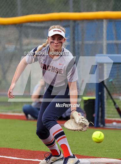 Thumbnail 1 in Tyler Legacy @ Sachse (UIL 6A Bi-District Playoff) photogallery.
