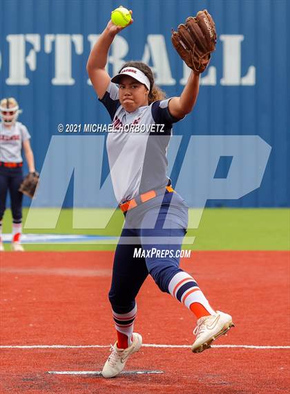Thumbnail 1 in Tyler Legacy @ Sachse (UIL 6A Bi-District Playoff) photogallery.