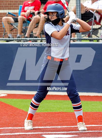 Thumbnail 1 in Tyler Legacy @ Sachse (UIL 6A Bi-District Playoff) photogallery.