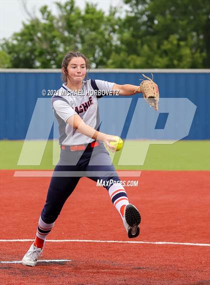 Thumbnail 1 in Tyler Legacy @ Sachse (UIL 6A Bi-District Playoff) photogallery.