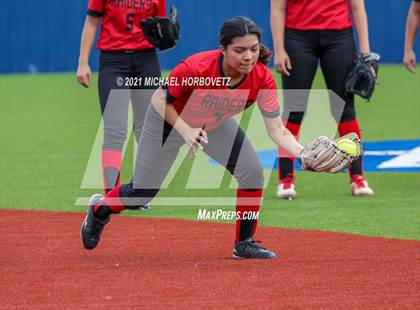 Thumbnail 2 in Tyler Legacy @ Sachse (UIL 6A Bi-District Playoff) photogallery.