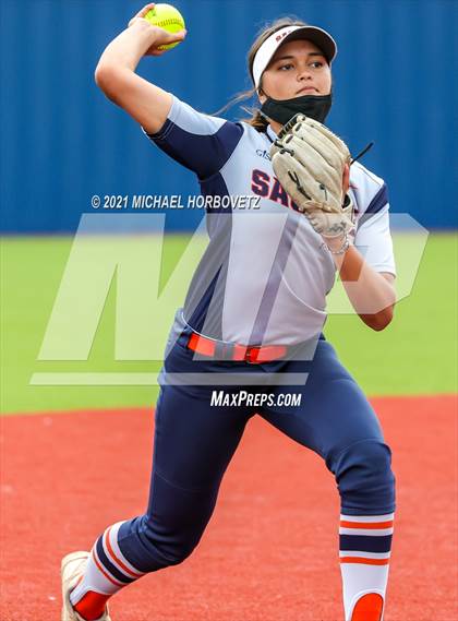 Thumbnail 1 in Tyler Legacy @ Sachse (UIL 6A Bi-District Playoff) photogallery.
