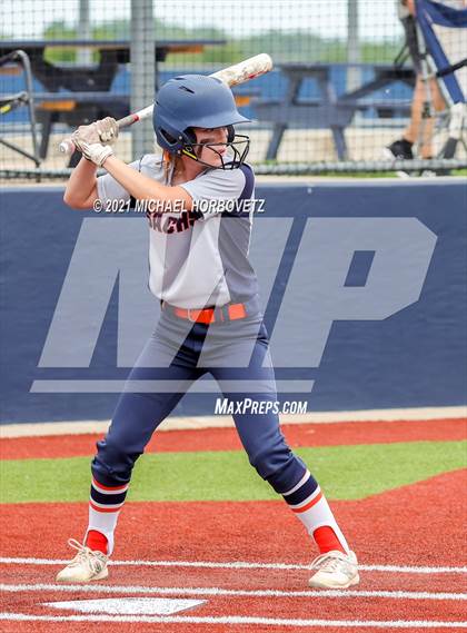 Thumbnail 2 in Tyler Legacy @ Sachse (UIL 6A Bi-District Playoff) photogallery.