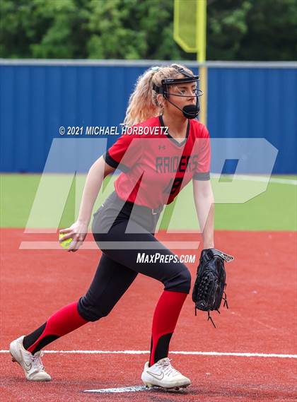 Thumbnail 1 in Tyler Legacy @ Sachse (UIL 6A Bi-District Playoff) photogallery.