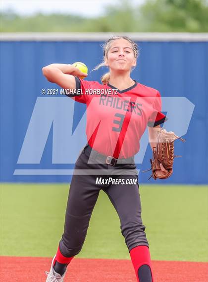 Thumbnail 2 in Tyler Legacy @ Sachse (UIL 6A Bi-District Playoff) photogallery.