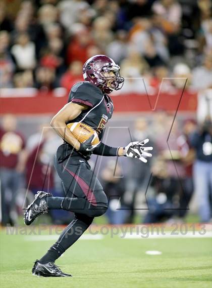 Thumbnail 1 in Salpointe Catholic vs. Chaparral (AIA D2 Final) photogallery.