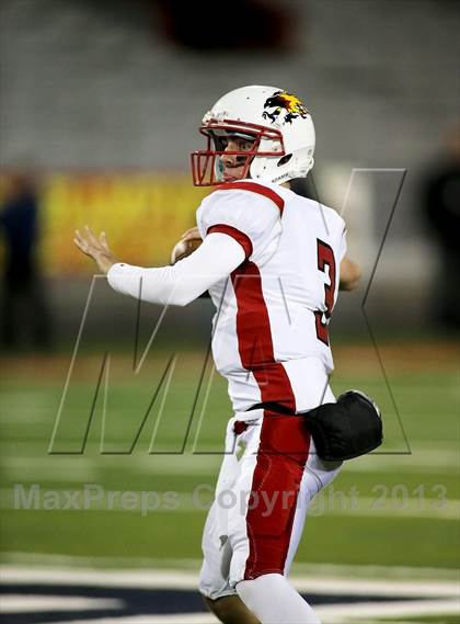 Thumbnail 1 in Salpointe Catholic vs. Chaparral (AIA D2 Final) photogallery.