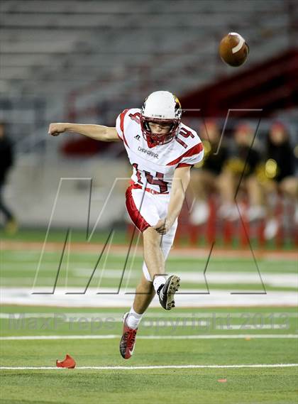 Thumbnail 2 in Salpointe Catholic vs. Chaparral (AIA D2 Final) photogallery.