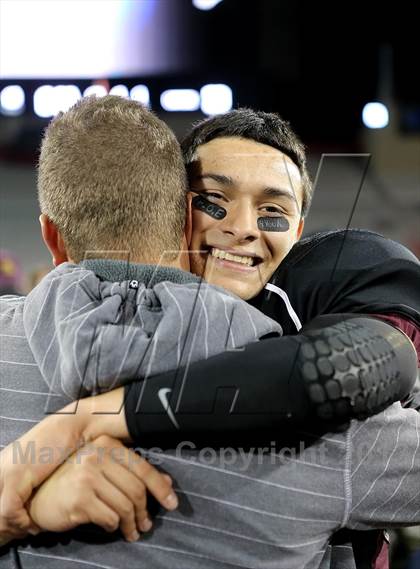 Thumbnail 1 in Salpointe Catholic vs. Chaparral (AIA D2 Final) photogallery.