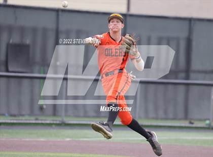 Thumbnail 2 in Huntington Beach vs. JSerra Catholic (CIF SoCal Regional D1 Final) photogallery.
