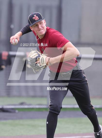 Thumbnail 3 in Huntington Beach vs. JSerra Catholic (CIF SoCal Regional D1 Final) photogallery.