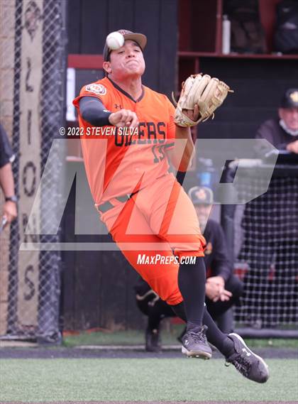 Thumbnail 3 in Huntington Beach vs. JSerra Catholic (CIF SoCal Regional D1 Final) photogallery.