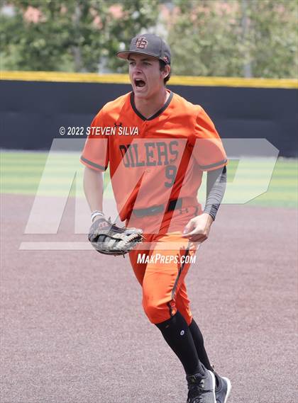 Thumbnail 1 in Huntington Beach vs. JSerra Catholic (CIF SoCal Regional D1 Final) photogallery.