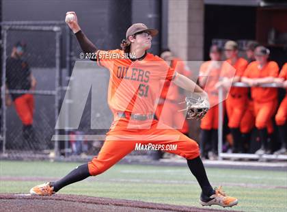 Thumbnail 1 in Huntington Beach vs. JSerra Catholic (CIF SoCal Regional D1 Final) photogallery.