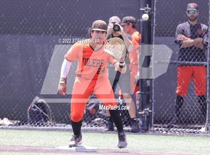 Thumbnail 2 in Huntington Beach vs. JSerra Catholic (CIF SoCal Regional D1 Final) photogallery.