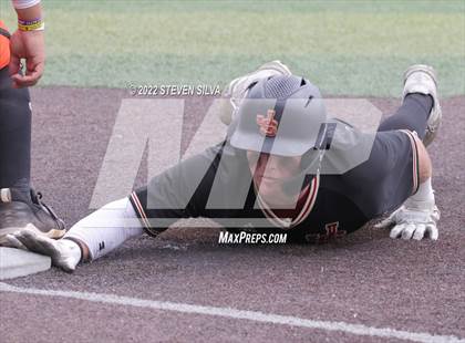 Thumbnail 3 in Huntington Beach vs. JSerra Catholic (CIF SoCal Regional D1 Final) photogallery.