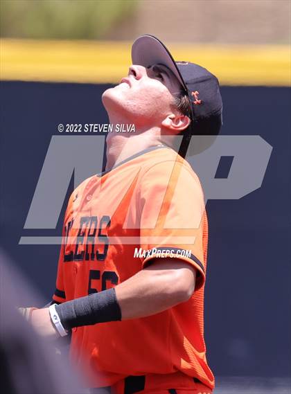 Thumbnail 2 in Huntington Beach vs. JSerra Catholic (CIF SoCal Regional D1 Final) photogallery.