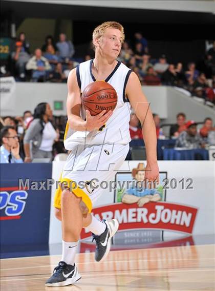Thumbnail 2 in Arroyo Grande vs. Pasadena (CIF SS D3AAA Final) photogallery.
