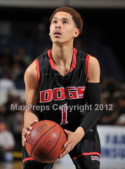 Thumbnail 3 in Arroyo Grande vs. Pasadena (CIF SS D3AAA Final) photogallery.