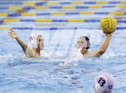 Thumbnail 2 in Highlands vs. Harlan photogallery.