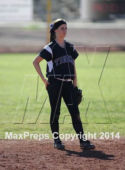 Thumbnail 3 in Tucson High Magnet School vs Marana (Tucson High Badger Invitational) photogallery.