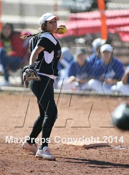 Thumbnail 3 in Tucson High Magnet School vs Marana (Tucson High Badger Invitational) photogallery.