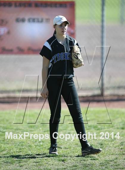 Thumbnail 2 in Tucson High Magnet School vs Marana (Tucson High Badger Invitational) photogallery.