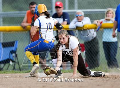 Thumbnail 1 in Seymour vs. Stonington (CIAC Class M Semifinal) photogallery.