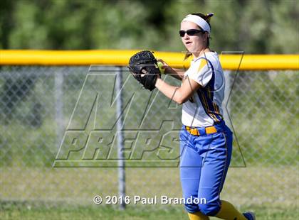 Thumbnail 2 in Seymour vs. Stonington (CIAC Class M Semifinal) photogallery.