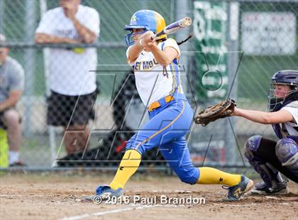Thumbnail 2 in Seymour vs. Stonington (CIAC Class M Semifinal) photogallery.